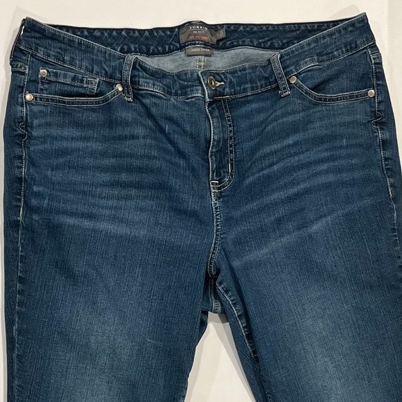 Torrid Vintage Stretch Mid-Rise Skinny Jean - Picture 3 of 9